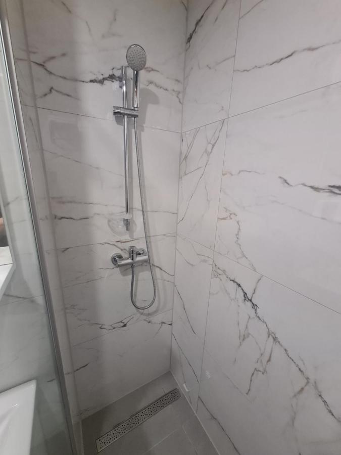 Apartman Yellow - Self Check In Ösek Dış mekan fotoğraf