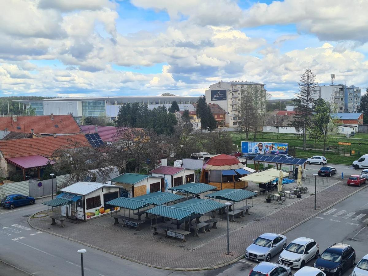 Apartman Yellow - Self Check In Ösek Dış mekan fotoğraf